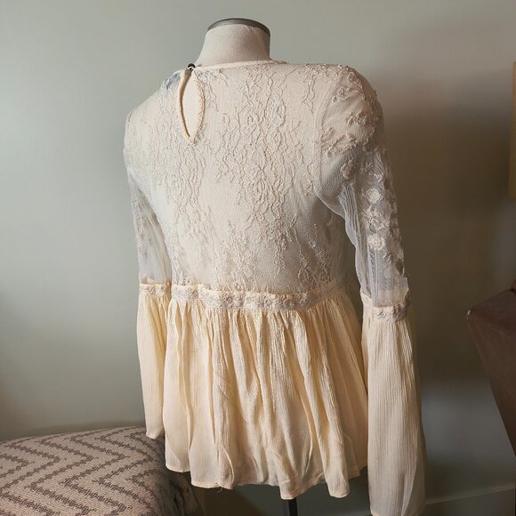 American Eagle Cream Blouse - Picture 4 of 10